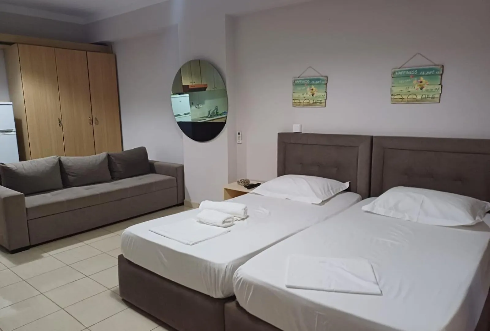 Vila Zoe Qeparo